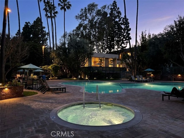 576 N Bellflower Boulevard, Long Beach CA: https://media.crmls.org/medias/e11ee8e2-9654-4b6c-9f54-2b27a944512f.jpg