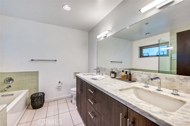 Detail Gallery Image 23 of 35 For 409 29th Street, Newport Beach,  CA 92663 - 3 Beds | 3/2 Baths