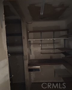 https://media.crmls.org/medias/e1229d79-75a0-483f-9354-4a2d8b4ec726.jpg?preset=X-Large