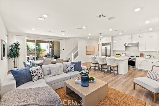 27636 S Evergreen Place, San Pedro CA: https://media.crmls.org/medias/e1231218-f92a-460f-9d20-e5fef0ec780c.jpg