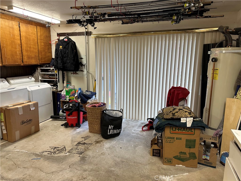 https://media.crmls.org/medias/e123a998-1515-4faa-adbc-1a0f246ab9b0.jpg?preset=X-Large