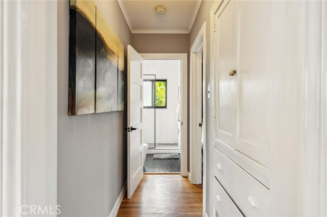 1812 Las Flores Drive, Los Angeles CA: https://media.crmls.org/medias/e123b69e-8f4b-41af-bc55-57f12f4eb274.jpg