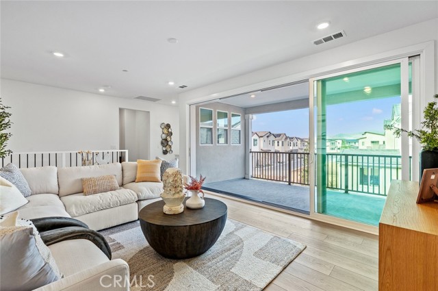 Detail Gallery Image 24 of 40 For 209 Junco, Irvine,  CA 92618 - 5 Beds | 4/1 Baths