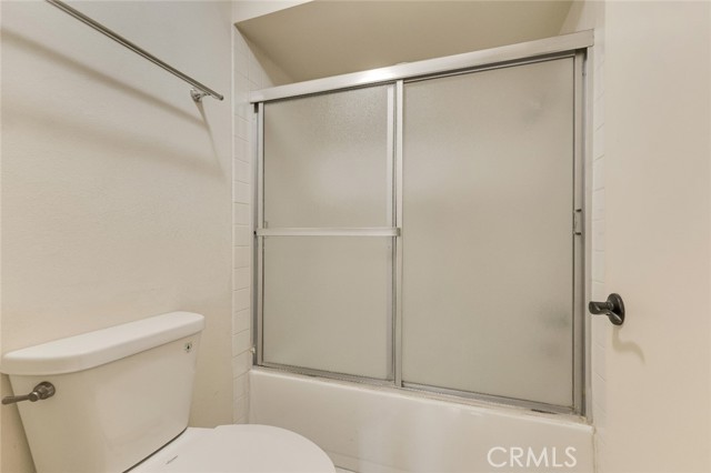 Detail Gallery Image 32 of 39 For 18200 Andrea Cir #6,  Northridge,  CA 91325 - 3 Beds | 2/1 Baths