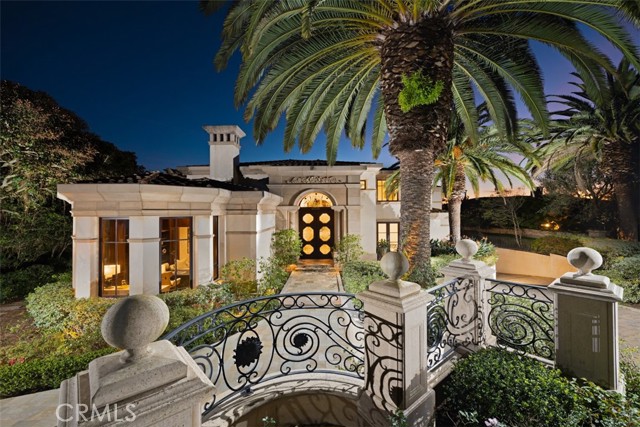 50 Pelican Crest, Newport Coast CA: https://media.crmls.org/medias/e125813c-2a89-469c-a0d5-b3460da31a7c.jpg