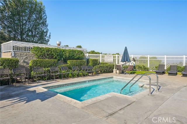 Image 11 of 19 For 1062 Country Glen Way