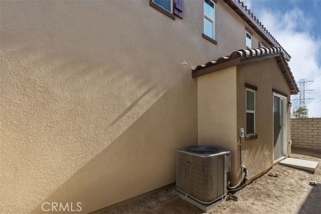 16017 E Preserve Loop, Chino CA: https://media.crmls.org/medias/e1260111-d576-43c6-a91b-b4a962b6806b.jpg