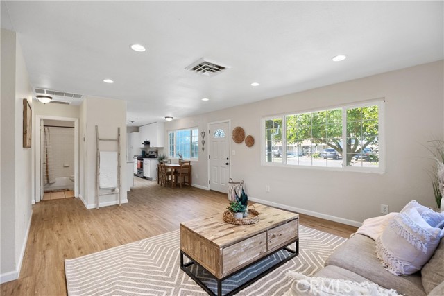 Detail Gallery Image 5 of 19 For 13546 Evelyn, Red Bluff,  CA 96080 - 3 Beds | 2 Baths