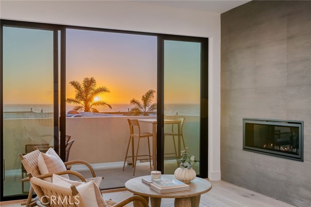 Detail Gallery Image 3 of 62 For 89 Bayview, Manhattan Beach,  CA 90266 - 3 Beds | 3/1 Baths