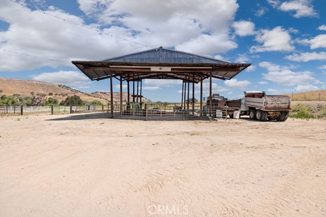 75429 Indian Valley Road, San Miguel CA: https://media.crmls.org/medias/e126af8f-030e-46e6-988a-5e0c18dd3a28.jpg