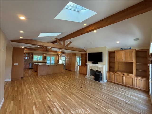 Detail Gallery Image 8 of 24 For 16248 Darcia Pl, Encino,  CA 91436 - 4 Beds | 4 Baths