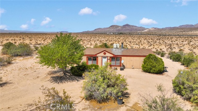 Detail Gallery Image 24 of 33 For 37132 Coyote Lake Rd, Newberry Springs,  CA 92398 - 15 Beds | 13 Baths