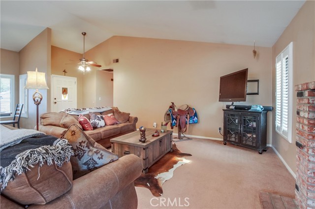 Detail Gallery Image 6 of 28 For 16209 Oakley Rd, Ramona,  CA 92065 - 3 Beds | 2 Baths