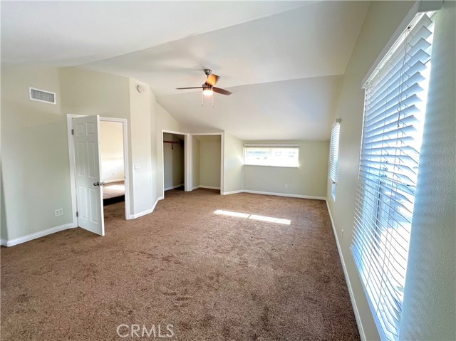 738 Calle Fresno, Thousand Oaks CA: https://media.crmls.org/medias/e128ac18-b489-4112-9e71-d47ac82e689f.jpg