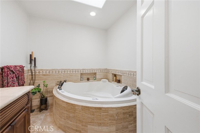 Detail Gallery Image 53 of 71 For 1633 Santiago, Newport Beach,  CA 92660 - 4 Beds | 3/1 Baths