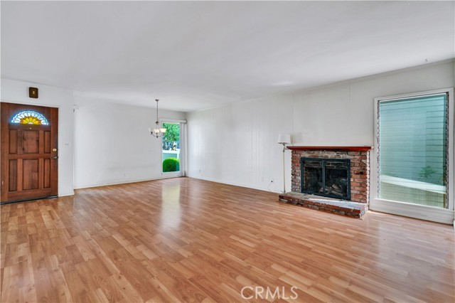 509 S Juanita Avenue, Redondo Beach CA: https://media.crmls.org/medias/e1295e62-6f94-4f2c-8ac0-d0462c036e8e.jpg