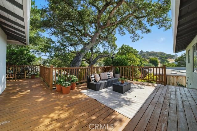 Detail Gallery Image 12 of 34 For 1406 Cedarwood, San Mateo,  CA 94403 - 4 Beds | 2/1 Baths