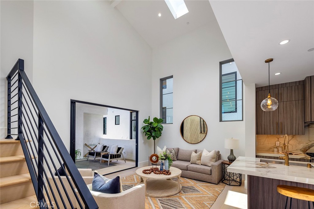 419 Narcissus Avenue, Corona del Mar, CA 92625