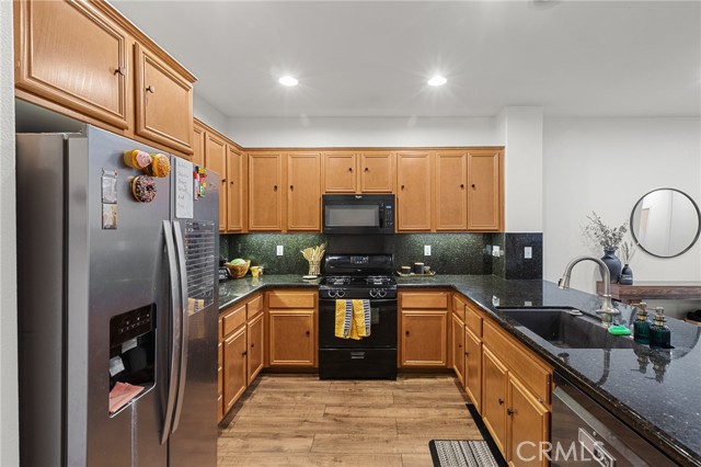 Image 5 of 30 For 15723 Parkhouse  30