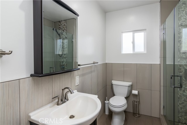 Detail Gallery Image 14 of 21 For 10233 Glory Ave, Tujunga,  CA 91042 - 3 Beds | 2 Baths