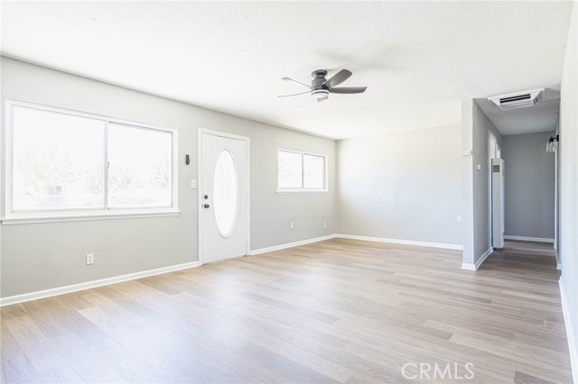 35277 Walnut Street, Barstow CA: https://media.crmls.org/medias/e12b2381-9559-4bff-a6e8-e3b6a81440ec.jpg