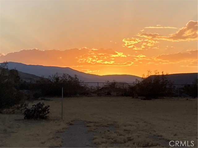 Detail Gallery Image 57 of 67 For 3820 Lucerne Vista Ave, Yucca Valley,  CA 92284 - 3 Beds | 3 Baths