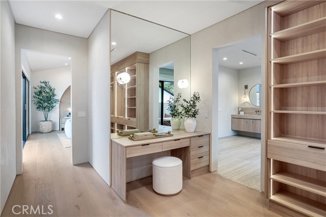 Detail Gallery Image 16 of 34 For 4830 Valjean Ave, Encino,  CA 91436 - 5 Beds | 5/1 Baths