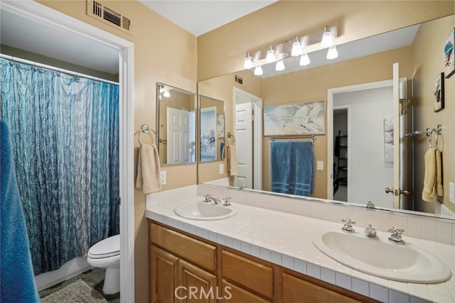 411 Bolivia, San Clemente CA: https://media.crmls.org/medias/e12c7003-442a-423a-87f3-29722d013c60.jpg