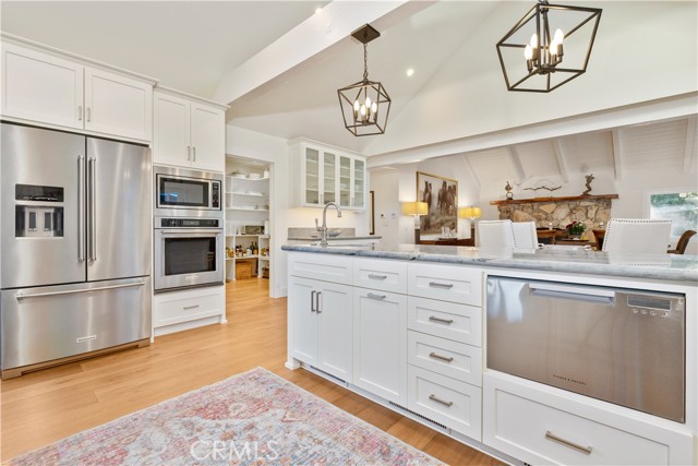 Detail Gallery Image 17 of 52 For 1545 Willow Creek, Paso Robles,  CA 93446 - 2 Beds | 4 Baths