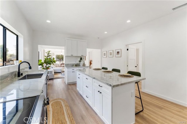 Detail Gallery Image 12 of 37 For 137 E Avenue 42, Los Angeles,  CA 90031 - 4 Beds | 2 Baths