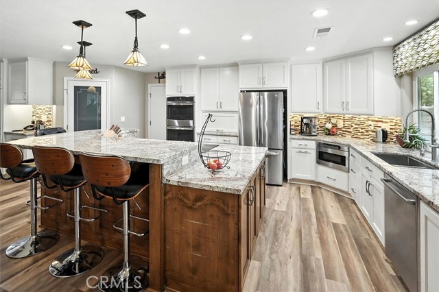 2056 W Avenue O, Palmdale CA: https://media.crmls.org/medias/e12e59f9-4783-4a8b-b6d8-a5d94e4eff66.jpg