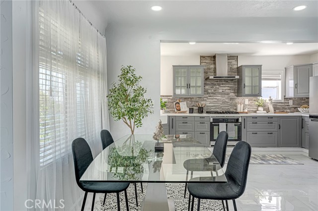 Detail Gallery Image 19 of 51 For 1381 W Summerland, San Pedro,  CA 90732 - 4 Beds | 3 Baths