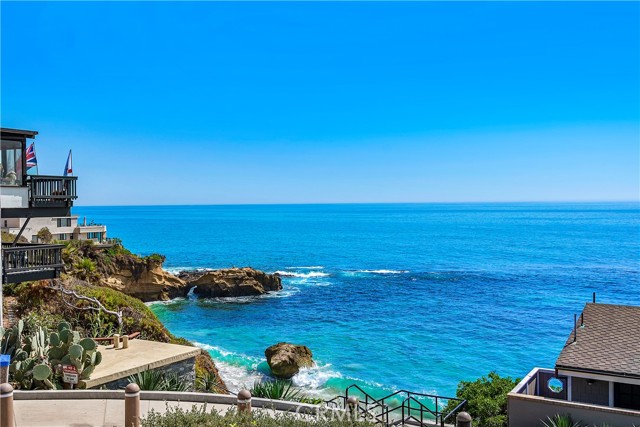 Detail Gallery Image 41 of 61 For 154 Pearl St, Laguna Beach,  CA 92651 - 3 Beds | 3 Baths