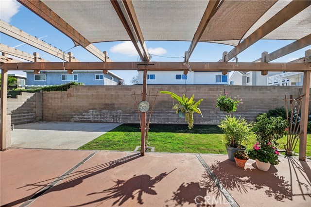 Detail Gallery Image 40 of 54 For 6116 E Paseo Rio Azul, Anaheim,  CA 92807 - 3 Beds | 2/1 Baths