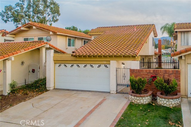 1518 Camelot Dr, Corona, CA 92882