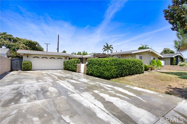 467 W Casad Street, Covina CA: https://media.crmls.org/medias/e1309b92-a9a5-4fe1-8308-4dde6b9a16fa.jpg