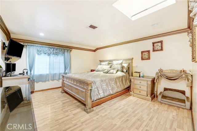 Detail Gallery Image 8 of 16 For 19530 Enadia, Reseda,  CA 91335 - 3 Beds | 2 Baths