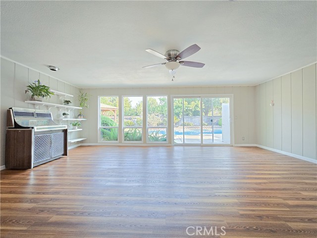 Detail Gallery Image 14 of 45 For 1654 W Vartikian Ave, Fresno,  CA 93711 - 3 Beds | 2/1 Baths