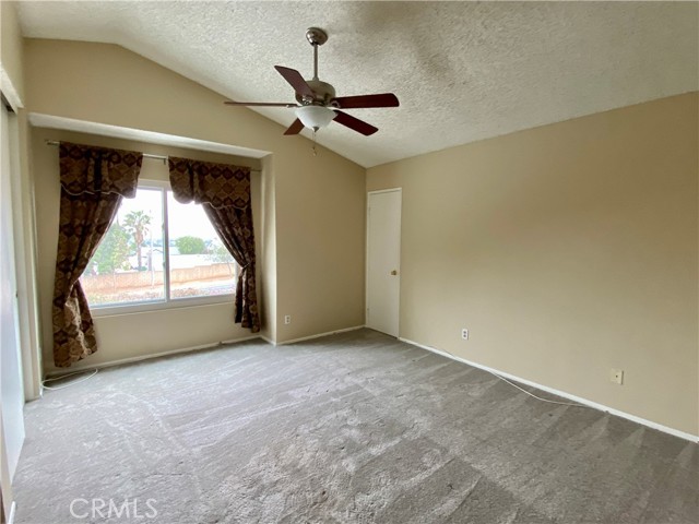 22817 Sweet Pea Circle, Moreno Valley CA: https://media.crmls.org/medias/e1311202-6702-425f-a955-8ff500cdaa95.jpg