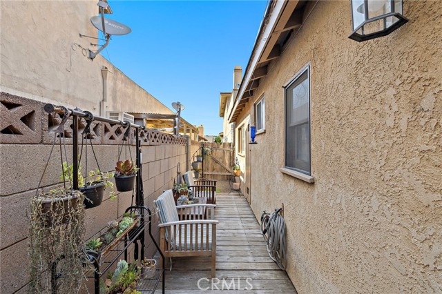 4292 Howard Avenue, Los Alamitos CA: https://media.crmls.org/medias/e1314569-cb7d-4144-bde9-027e5c8bd2f4.jpg