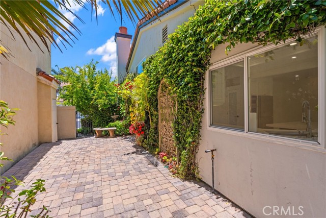 3107 Corte Marin, Newport Beach CA: https://media.crmls.org/medias/e131b45c-19ad-4501-a8e4-8a8a9e01b66b.jpg