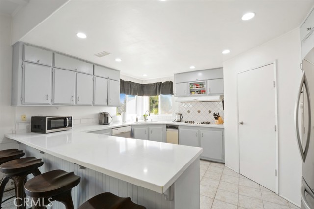 Detail Gallery Image 4 of 61 For 2275 W 25th St #12,  San Pedro,  CA 90732 - 3 Beds | 2 Baths