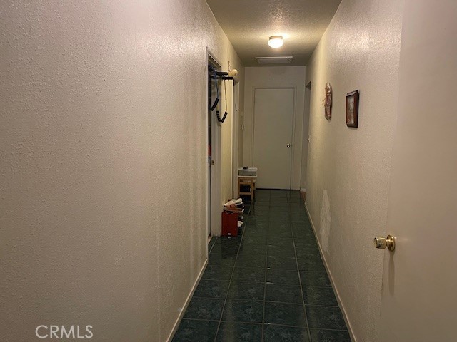https://media.crmls.org/medias/e13291a2-7f04-44a4-acc8-6fb4d91ec488.jpg?preset=X-Large
