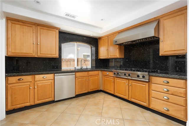 24027 Welby Way photo 11
