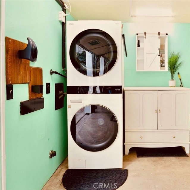 Detail Gallery Image 20 of 26 For 2 Escapade Ct, Newport Beach,  CA 92663 - 3 Beds | 3 Baths