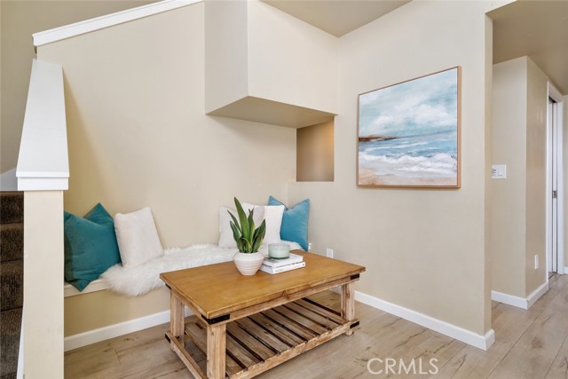 1185 E Foothill Boulevard, San Luis Obispo CA: https://media.crmls.org/medias/e133c425-52a8-4e05-baad-3f9ef087b6e1.jpg