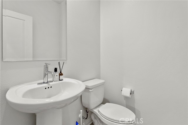 6902 Sagebrush Circle, Buena Park CA: https://media.crmls.org/medias/e1346c32-f05f-4c46-b907-fa33c1e17470.jpg