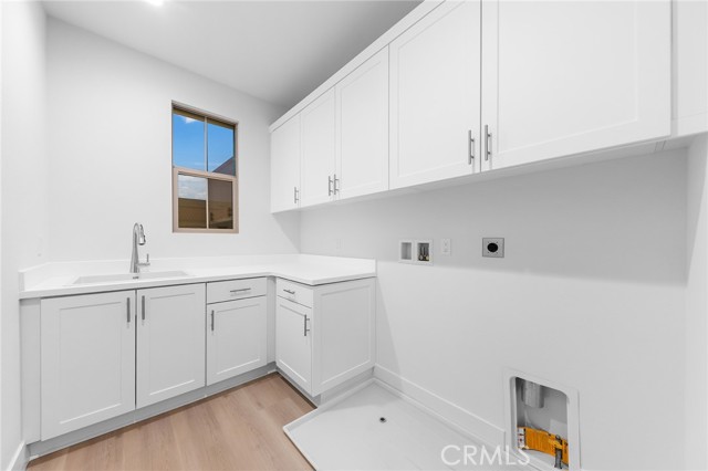 118 Sunnybank, Irvine CA: https://media.crmls.org/medias/e1346e6a-f40d-45b5-9c70-2ed42412f898.jpg