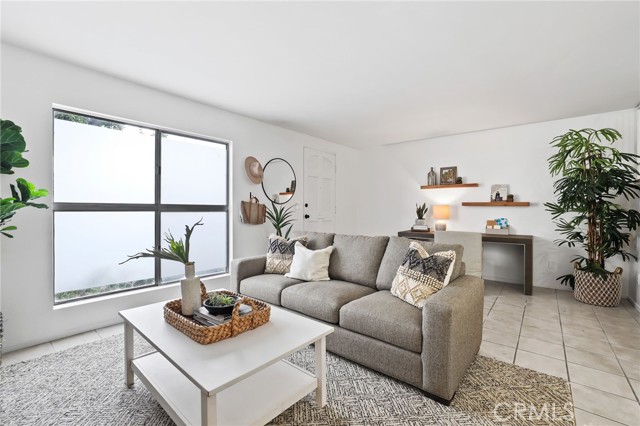 Detail Gallery Image 8 of 36 For 3342 Bradbury Road #34,  Rossmoor,  CA 90720 - 3 Beds | 1/1 Baths