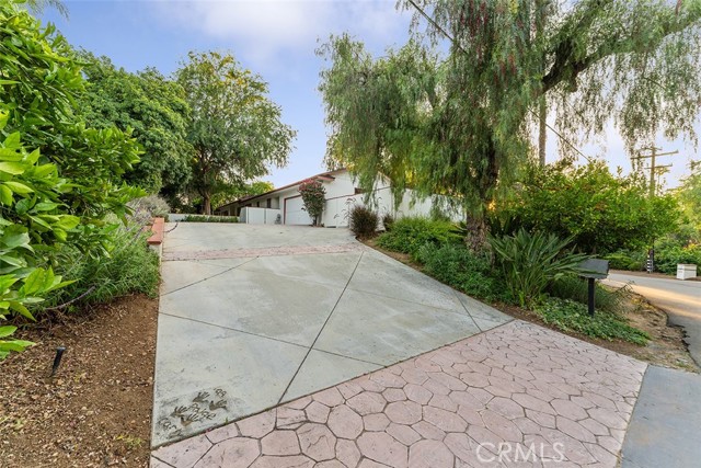 Detail Gallery Image 42 of 50 For 1940 Arroyo Dr, Riverside,  CA 92506 - 4 Beds | 3 Baths